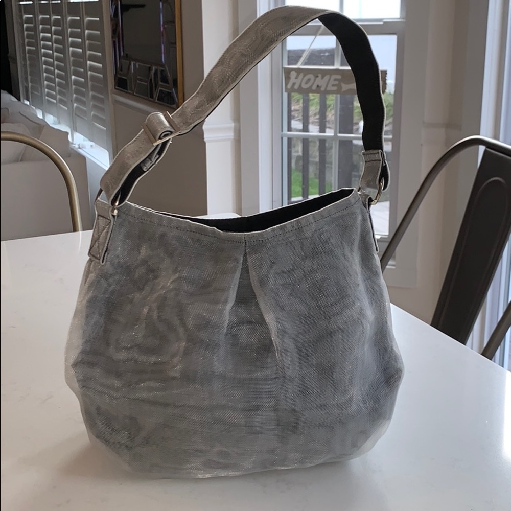 SMATERIA upcycled fishing net shoulder hobo bag